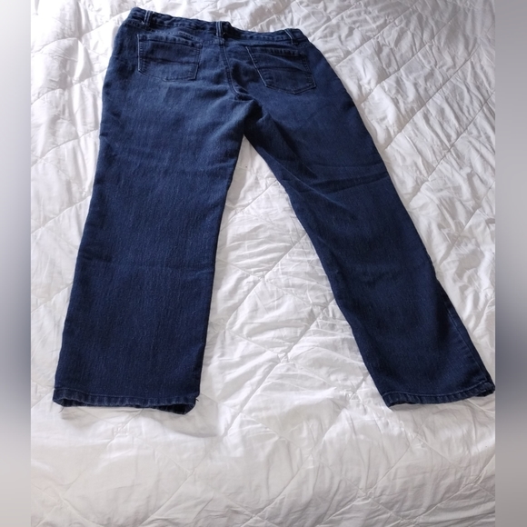 Women's Bandolino Brand Jeans - Picture 2 of 4